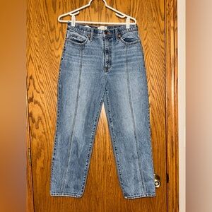 Universal Thread Straight Leg Jeans